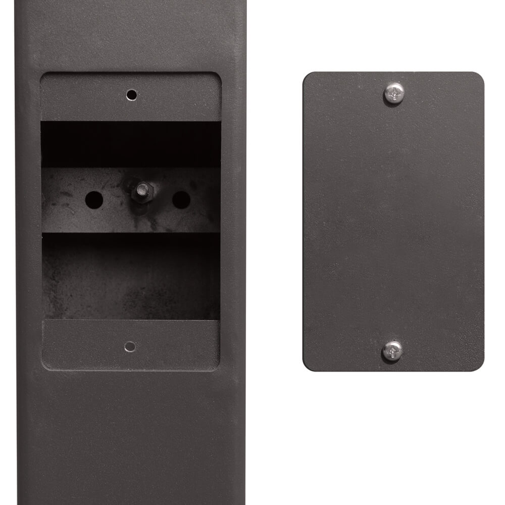 Handhole Cover for a pole